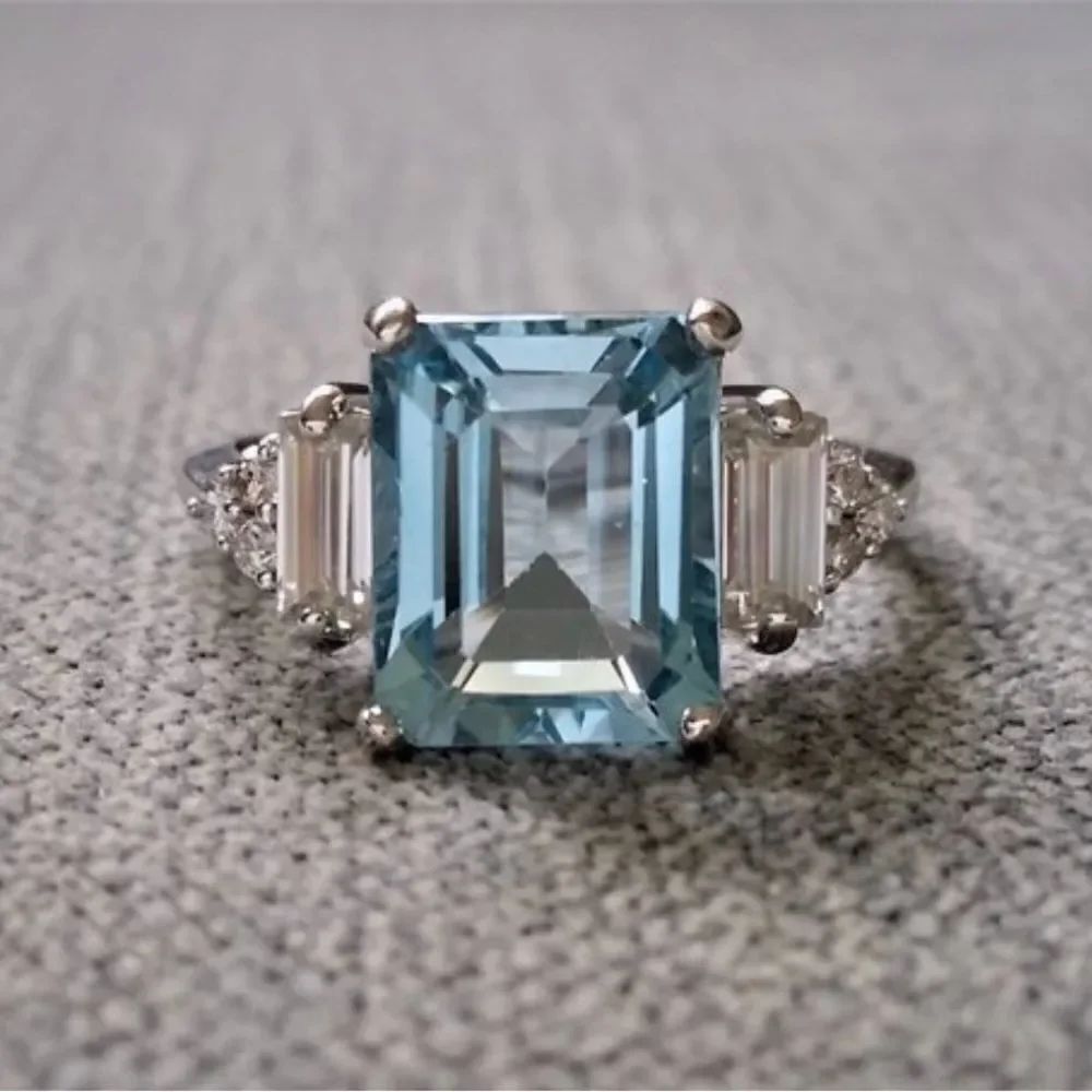 🩵 NEW stunning & sparkling antique style emerald cut ocean blue ring size 7 🩵